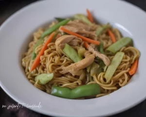 Read more about the article Quick and Easy Filipino Pancit Canton Recipe